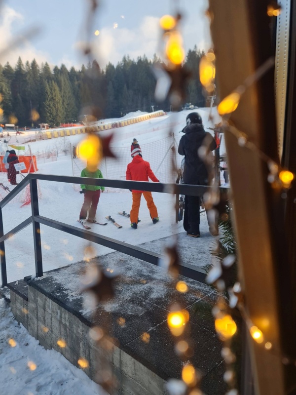 Invitație la marea bulgăreală: Durău Park – o destinație cu zăpadă și distracție maximă! 2 WhatsApp Image 2026 01 18 at 09.21.44