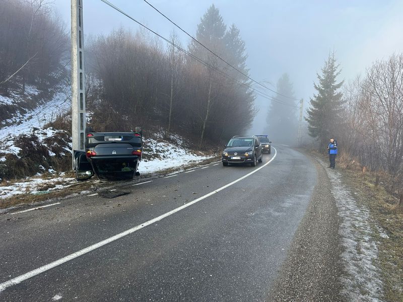 FOTO. Accident la Ceahlău. O mamă și fiica ei de 4 ani, transportate la spital 4 WhatsApp Image 2026 01 28 at 11.29.48