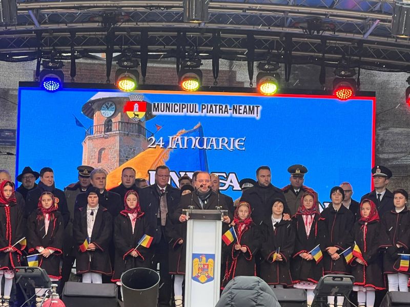 Mesaj de Ziua Unirii Principatelor Române: senatorul Paul Gheorghe, prezent la manifestările de la Curtea Domnească 1 foto senator