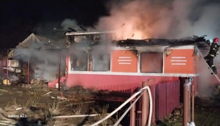 Incendiu la Bârgăuani: un bărbat găsit carbonizat în locuință incendiu bargaoani