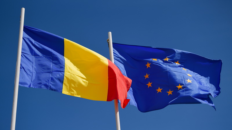 ANALIZĂ / Dacă strănută Vestul, noi răcim. Și ne mirăm că tușim „din senin” 2 steag romania steag ue resize