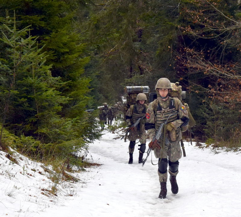 FOTO. Antrenament militar româno-belgian în Munții Tarcău 4 WhatsApp Image 2026 02 02 at 20.15.42 1