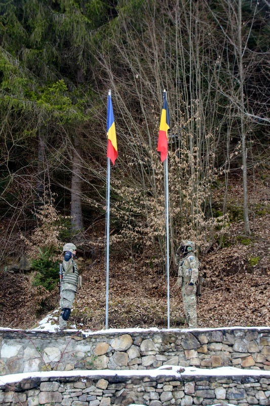 FOTO. Antrenament militar româno-belgian în Munții Tarcău 5 WhatsApp Image 2026 02 02 at 20.15.42