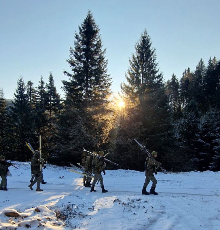 Pregătire militară în munții Tarcăului 1 WhatsApp Image 2026 02 16 at 16.44.40