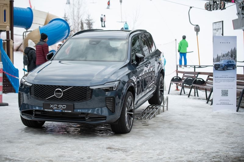 La Durău Park, Serbările Zăpezii dau tonul distracției! 4 WhatsApp Image 2026 02 19 at 21.50.27