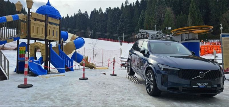 La Durău Park, Serbările Zăpezii dau tonul distracției! 5 WhatsApp Image 2026 02 19 at 21.50.38