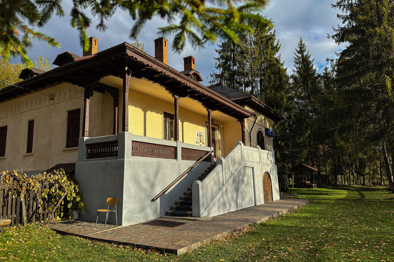 Proiect: „Poveștile lui Ion Creangă au o adresă reală” la 189 de ani de la nașterea marelui narator 1 Casa Memorială Mihail Sadoveanu