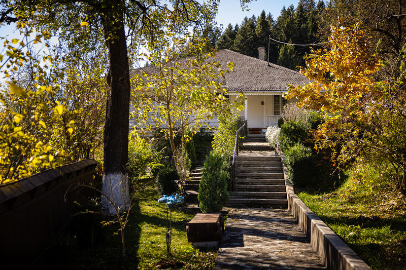 Proiect: „Poveștile lui Ion Creangă au o adresă reală” la 189 de ani de la nașterea marelui narator 3 Casa Memorială Alexandru Vlahuță