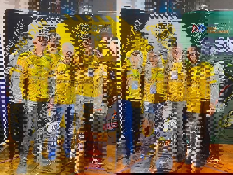 Etapa regională FIRST Tech Challenge România la Piatra Neamț în sezonul aniversar al competiției 2 bookbots