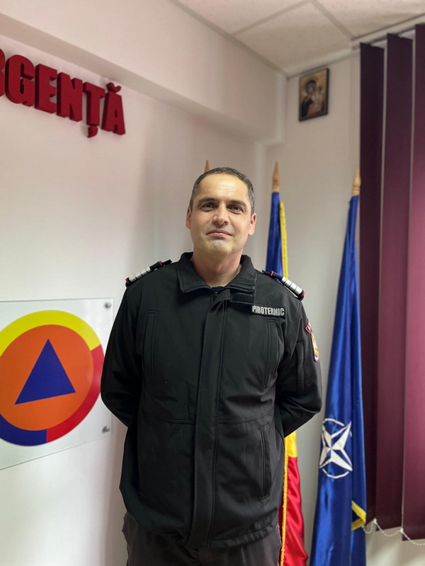 Cine sunt oamenii din spatele echipei pirotehnice de la ISU Neamț 4 isu pirotehnisti Dumitru Ciubotariu resize