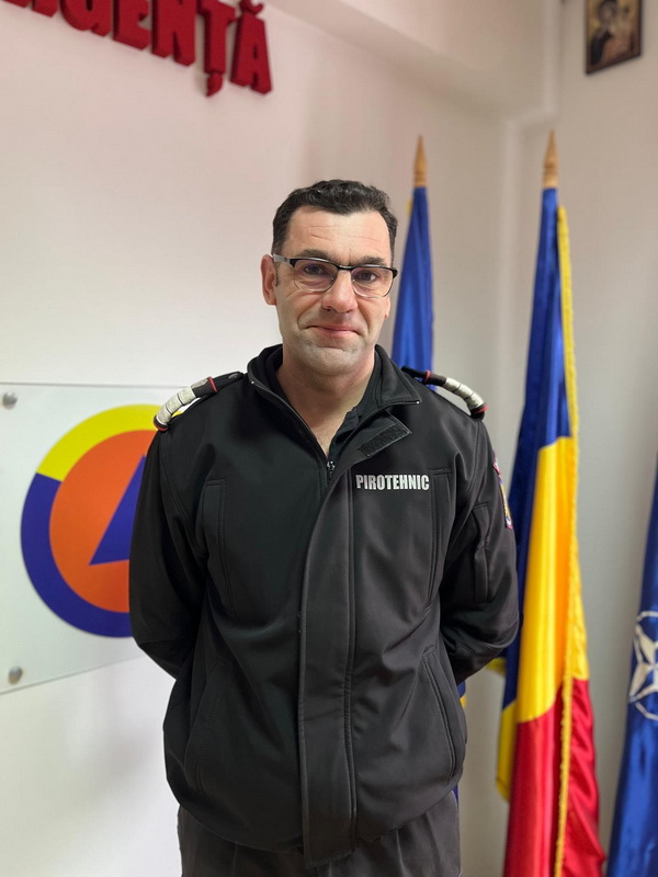 Cine sunt oamenii din spatele echipei pirotehnice de la ISU Neamț 3 isu pirotehnisti Ioan Burlau resize