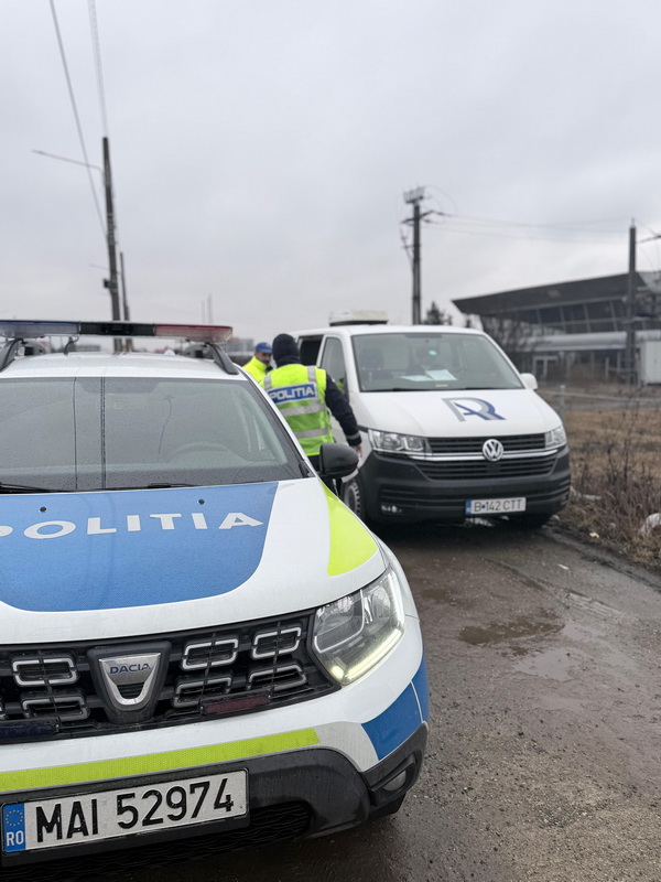 FOTOREPORTAJ PE VREME URÂTĂ / ”Nu ne mai trageți pe dreapta!” 3 politie reportaj 4 resize
