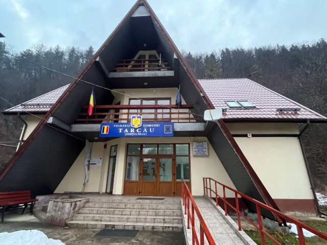 primaria tarcau - Victorie preliminară pentru primarului comunei Tarcău în dosarul în care este acuzat de luare de mită