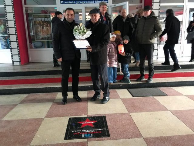 Victor Purice a primit ”Steaua celebrității” de la primarul Adrian Niță 1 purice nita bun n