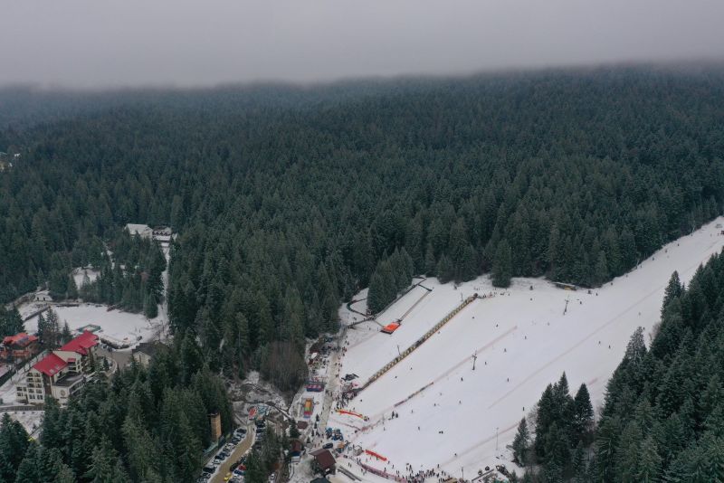 Vacanța de schi la Serbările Zăpezii de la Durău Park! 2 serbari 1