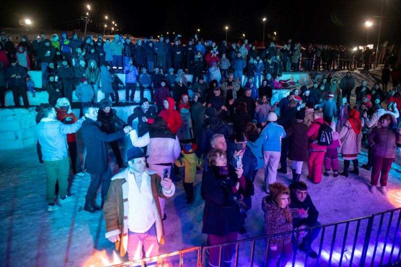 Vacanța de schi la Serbările Zăpezii de la Durău Park! 3 serbari 2