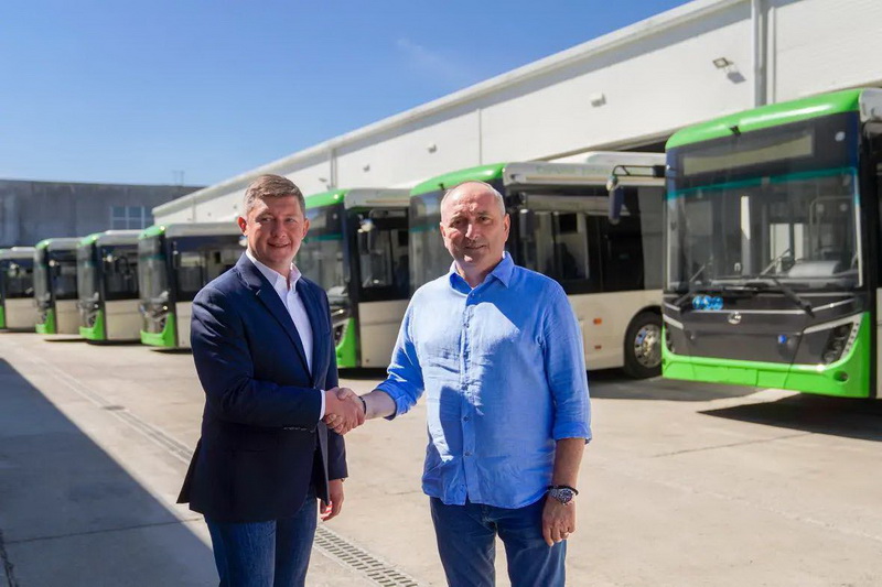 Moment de bilanț la Societatea de Transport Public Neamț 2 stpn lehadus cu harpa.jpg resize