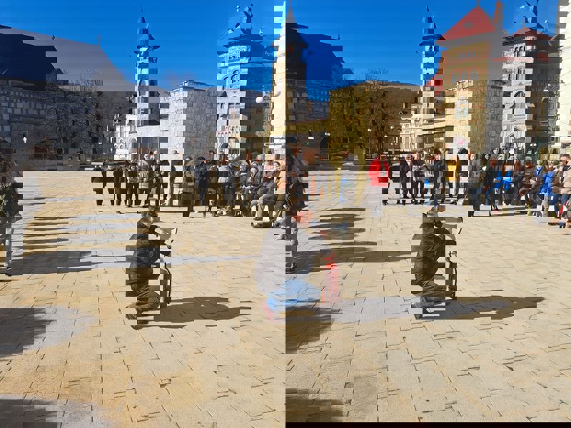 Foto. Exercițiul “Nu tremur la cutremur!” în Neamț – Ziua Protecției Civile 6 Centru istoric Primaria P