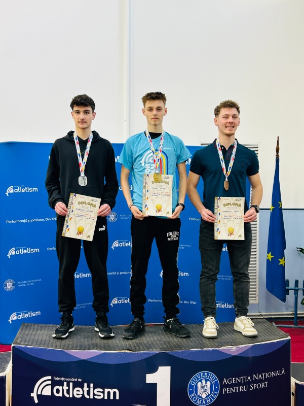 Foto. Performanță remarcabilă pentru atletismul nemțean: Florin Elisei, campion național U23 și vicecampion la seniori, convocat în lotul național 3 WhatsApp Image 2026 03 02 at 17.33.37 1