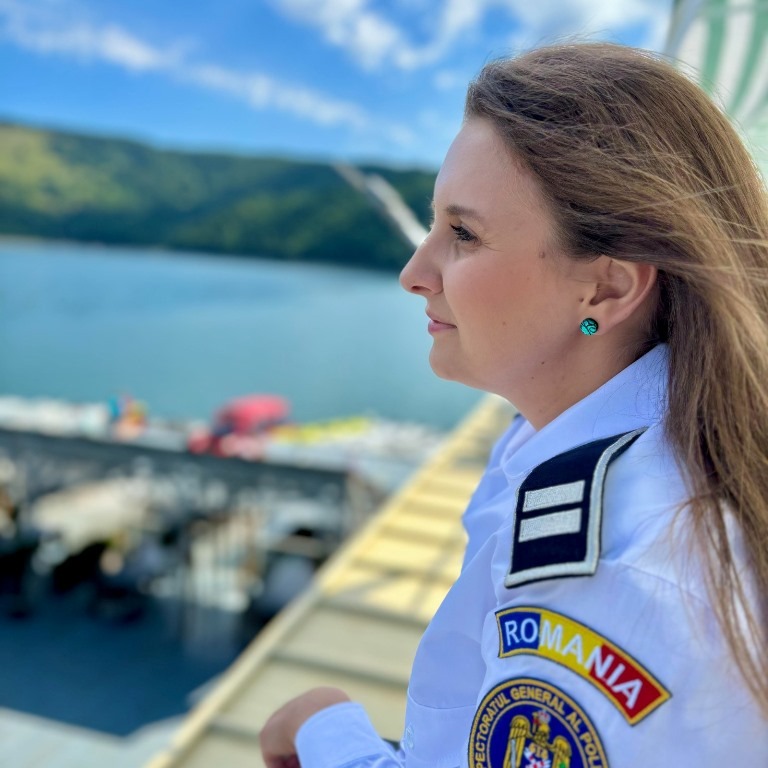 Oameni care aleg o meserie și oameni care aleg o misiune – agent principal de poliție Atomei Maria-Andreea 3 WhatsApp Image 2026 03 08 at 09.09.53