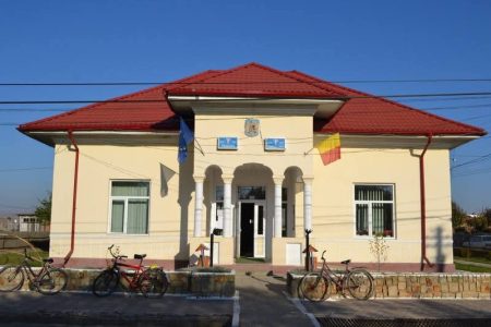 Primăria Țibucani funcționează cu jumătate din personal: „Suntem în deficit, nu avem ce desființa” WhatsApp Image 2026 03 26 at 14.46.20