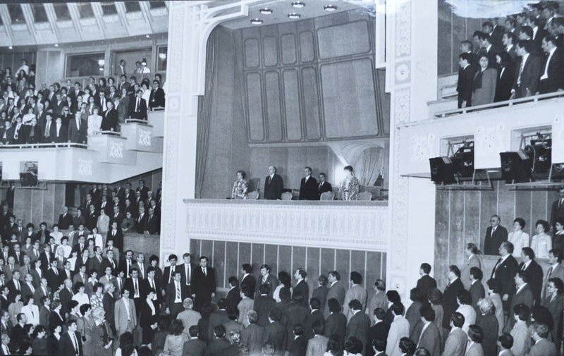 Din arhiva ”Mesagerul de Neamț” - Amintiri din Epoca de Aur (IV) Disputa cu cenzura 5 ceausescu si gorbaciov la tnb 1987 resize