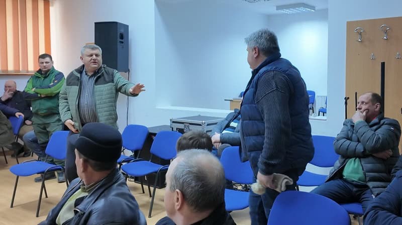damuc pagina 02 5 resize - „Vreau să aduc dreptatea la Dămuc, pentru că trebuie să am grijă de patrimoniul acestei comune” – primarul Anton Covasan