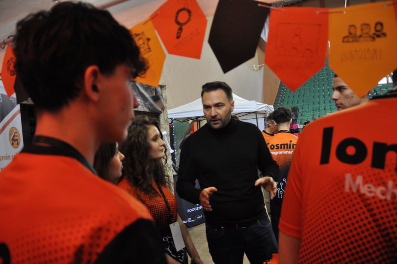 Patru echipe din Neamț s-au calificat la naționala First Tech Challenge 3 Patru echipe din Neamț s-au calificat la naționala First Tech Challenge