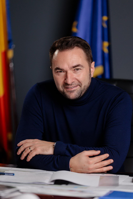 Ediția a II-a a Târgului de Florii la Piatra-Neamț 18 Adrian Nita 1