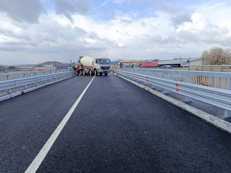 Video - foto. Cadou de Paște pentru șoferi! Noul pod de la Girov a fost pus în circulație 3 WhatsApp Image 2026 04 09 at 18.53.12