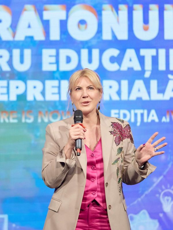 Viitorul economic al României începe în școală Semifinala județeană Maratonul pentru Educație Antreprenorială Neamț a desemnat echipa câștigătoare 2 conaf 2