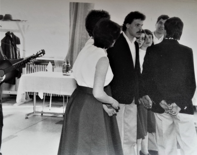 Din arhiva ”Mesagerul de Neamț” - Amintiri din Epoca de Aur (V) Cenaclul Flăcăruica (I) 2 flacaruica 2 resize