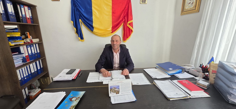 Comuna Pângărați – Cristinel Croitoriu, un primar și obiectivele sale 1 pangarati primar croitoriu 02