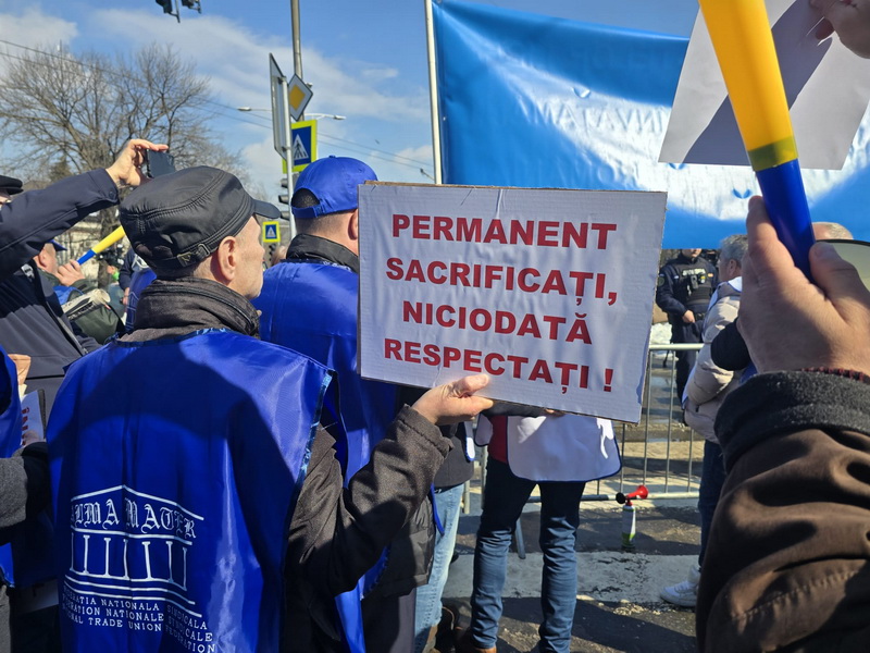 ”S-a pus în mișcare acea zvonistică care prevestește anumite măsuri!” / interviu cu prof. Ionel Hociung, președintele Sindicatului Liber Învățământ Neamț 5 protest educatie permanent sacrificati