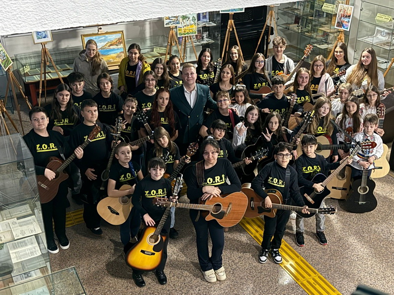 Liceul ”Gheorghe Ruset Roznoveanu” – proiecte, rezultate și perspective! 8 ruset roznovanu grup folk zori resize