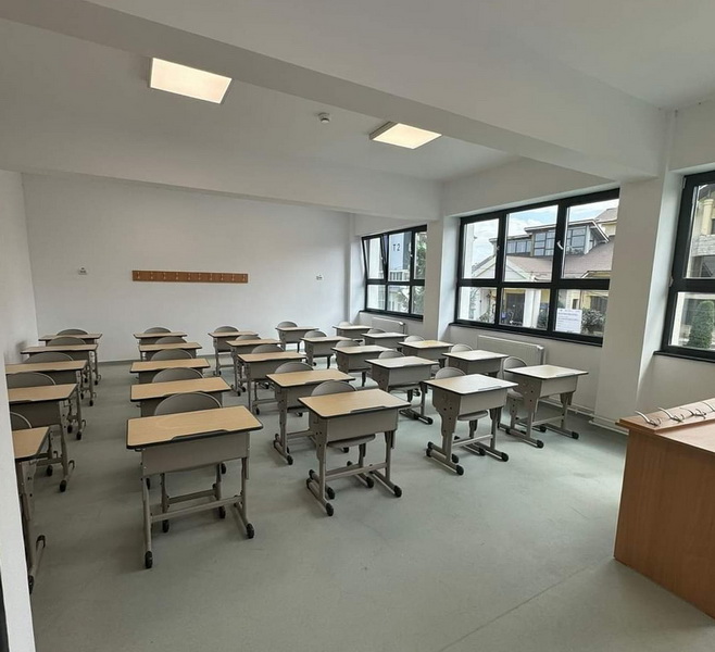 Liceul ”Gheorghe Ruset Roznoveanu” – proiecte, rezultate și perspective! 3 ruset roznoveanu sala clasa resize