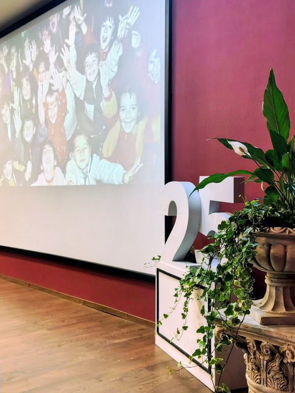 Sărbătoare la Școala “Nicu Albu”: 25 de ani de “Step by Step” la Piatra-Neamț 8 sc nicu albu 03 resize