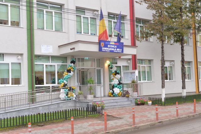scoala gimnaziala nr 8 resize