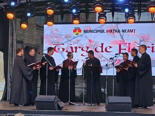 Târgul de Florii s-a deschis la Piatra-Neamț. Concerte și atmosferă pascală la Curtea Domnească targ 9