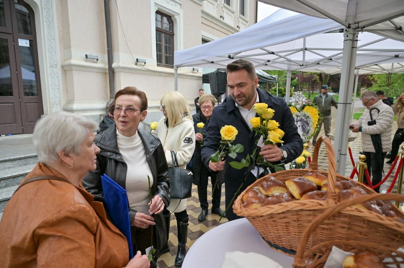 FOTO&VIDEO Stea pe Aleea Personalităților pentru Draga Olteanu Matei 18 Stea Draga Olteanu Matei 18 resize