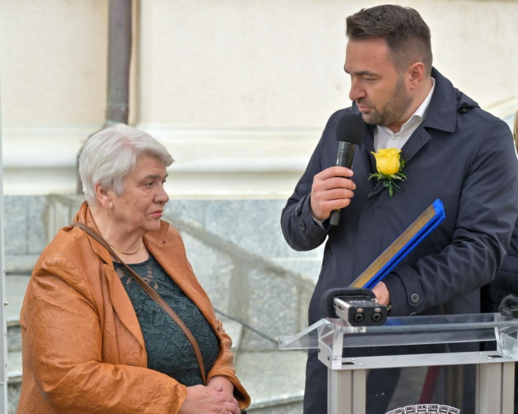 FOTO&VIDEO Stea pe Aleea Personalităților pentru Draga Olteanu Matei 19 Stea Draga Olteanu Matei 19 resize