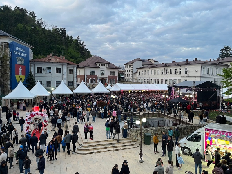 FOTO. Piatra Beats - The Heart Edition la Curtea Domnească din Piatra Neamț 2 WhatsApp Image 2026 05 02 at 20.30.25