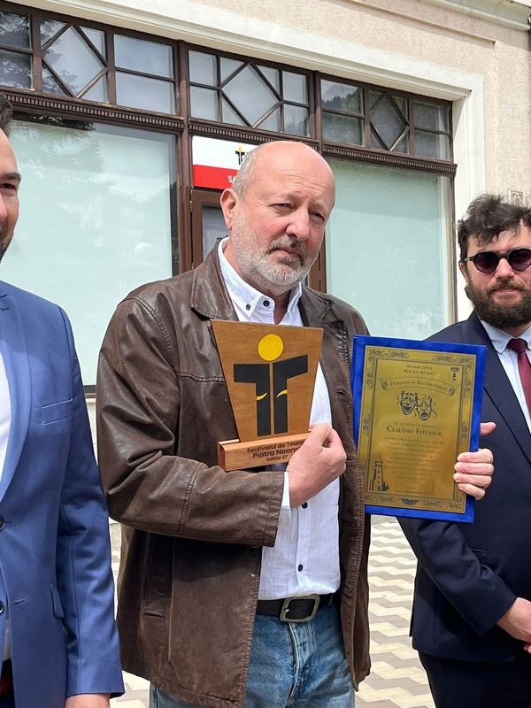 Video – foto. Piatra- Neamț. Încă o stea pe Aleea Personalităților – cea a actorului Claudiu Istodor! 8 WhatsApp Image 2026 05 10 at 19.17.42 2