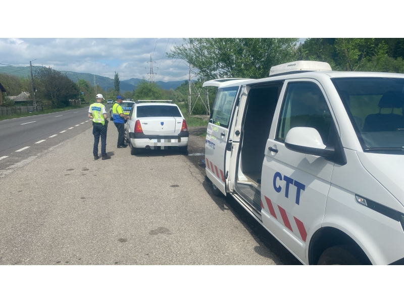 Zero accidente pe DN15 după acțiunea polițiștilor. 82 de amenzi și 4 permise reținute