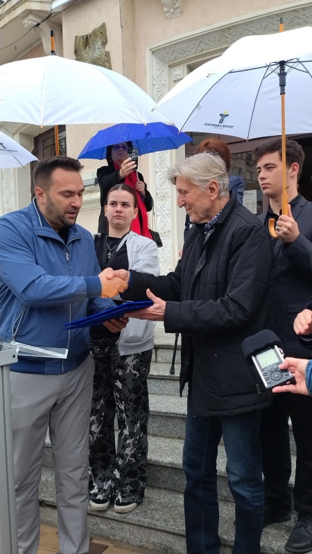 Andrei Șerban, protagonistul zilei la Festivalul de Teatru Piatra Neamț 3 WhatsApp Image 2026 05 13 at 18.41.04 2