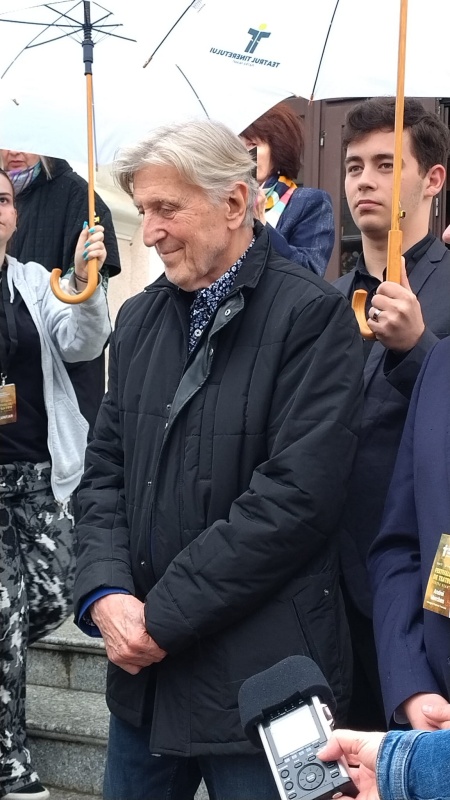 Andrei Șerban, protagonistul zilei la Festivalul de Teatru Piatra Neamț 2 WhatsApp Image 2026 05 13 at 18.41.05 1