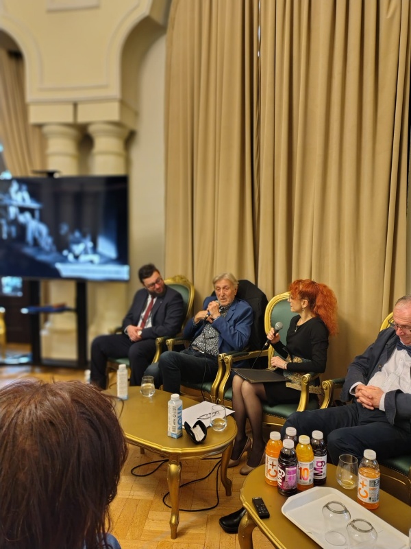 Video – foto. Andrei Șerban – despre pasiunea arzătoare pentru teatru 2 WhatsApp Image 2026 05 14 at 09.58.41