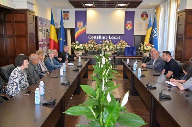 Delegație a orașului înfrățit Roanne, în vizită la Primăria Piatra-Neamț 2 WhatsApp Image 2026 05 18 at 15.13.25