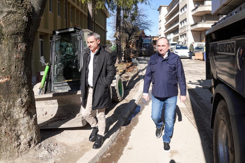 Buget votat târziu la CJ Neamț: investiții întârziate, dar nu blocate / interviu cu președintele Consiliului Județean Neamț, despre efectele întârzierii bugetului, presiunea pe investiții și riscurile administrative 6 cj harpa 7 resize