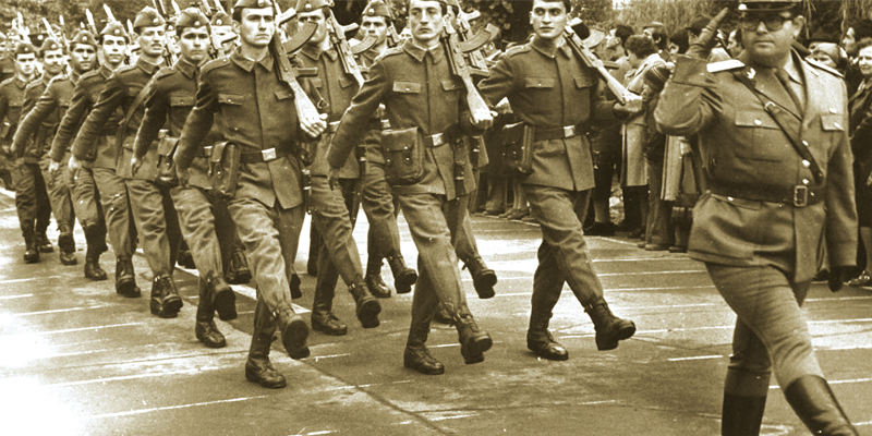 Decizie ÎCCJ: stagiul militar obligatoriu se pune la vechime, dar nu aduce pensionare mai rapidă 1 defilare armata rsr